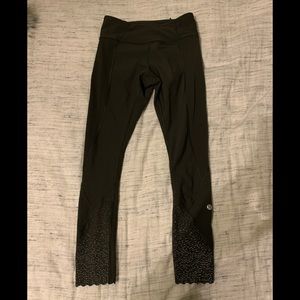 Lululemon Tight Stuff Leggings (Reflective) size4